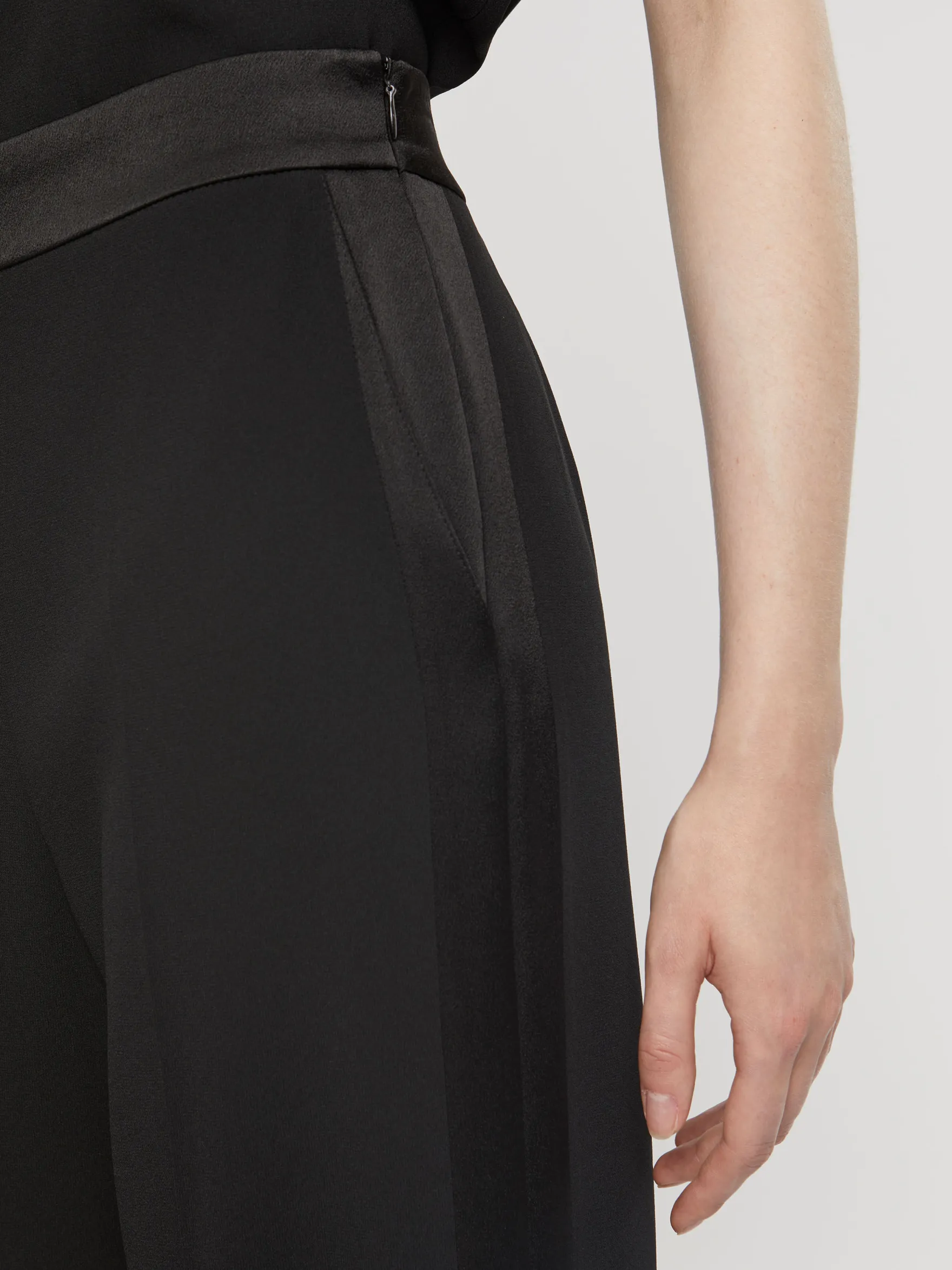 Women Paule Ka Trousers And Jeans>Wide-Leg Satin-Back Crepe Pants